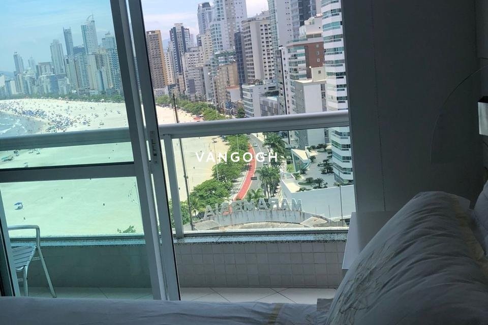 Apartamento 3 dormitórios Edifício Champs Elysées, Pioneiros - Balneário Camboriú