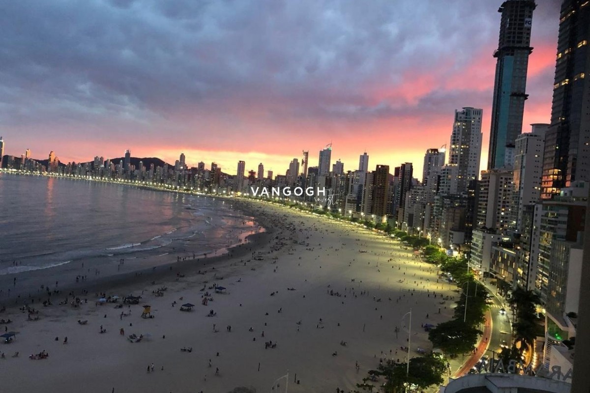 Apartamento 3 dormitórios Edifício Champs Elysées, Pioneiros - Balneário Camboriú