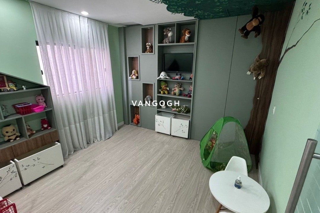 Apartamento 4 dormitórios Maria Luiza, Frente Mar - Balneário Camboriú