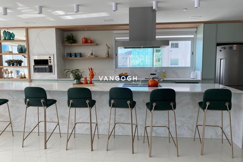 Apartamento 4 dormitórios Epic Tower, Frente Mar - Balneário Camboriú