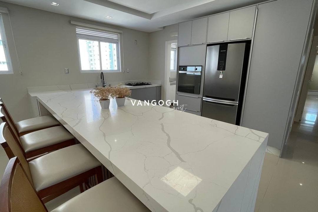 Apartamento 4 dormitórios Ed. Cartier Residence, Pioneiros - Balneário Camboriú