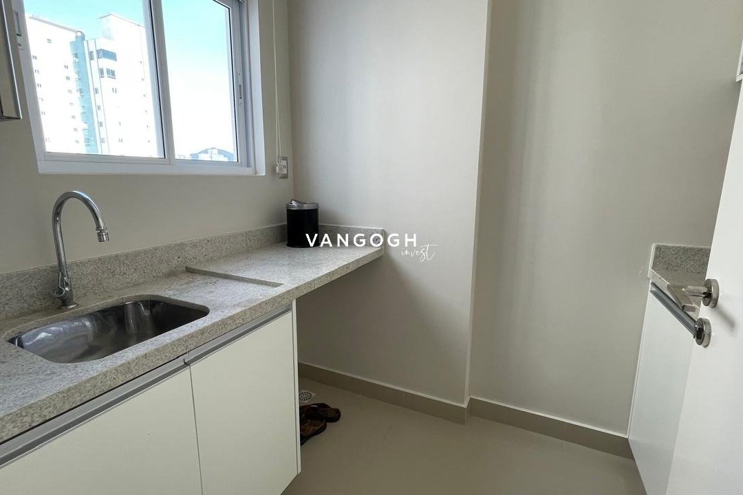 Apartamento 4 dormitórios Ed. Cartier Residence, Pioneiros - Balneário Camboriú