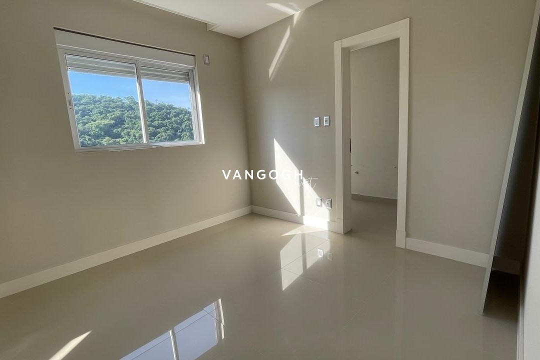 Apartamento 4 dormitórios Ed. Cartier Residence, Pioneiros - Balneário Camboriú