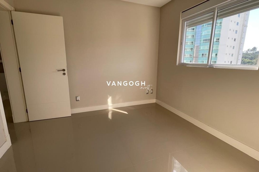 Apartamento 4 dormitórios Ed. Cartier Residence, Pioneiros - Balneário Camboriú