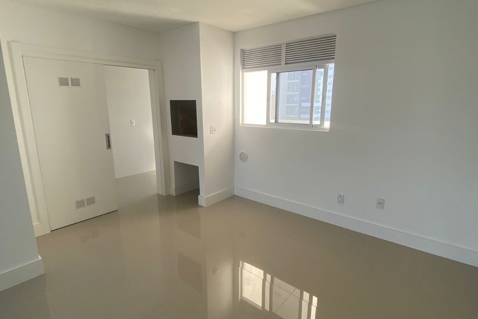 Apartamento 4 dormitórios Mirante Das Águas, Quadra Mar - Balneário