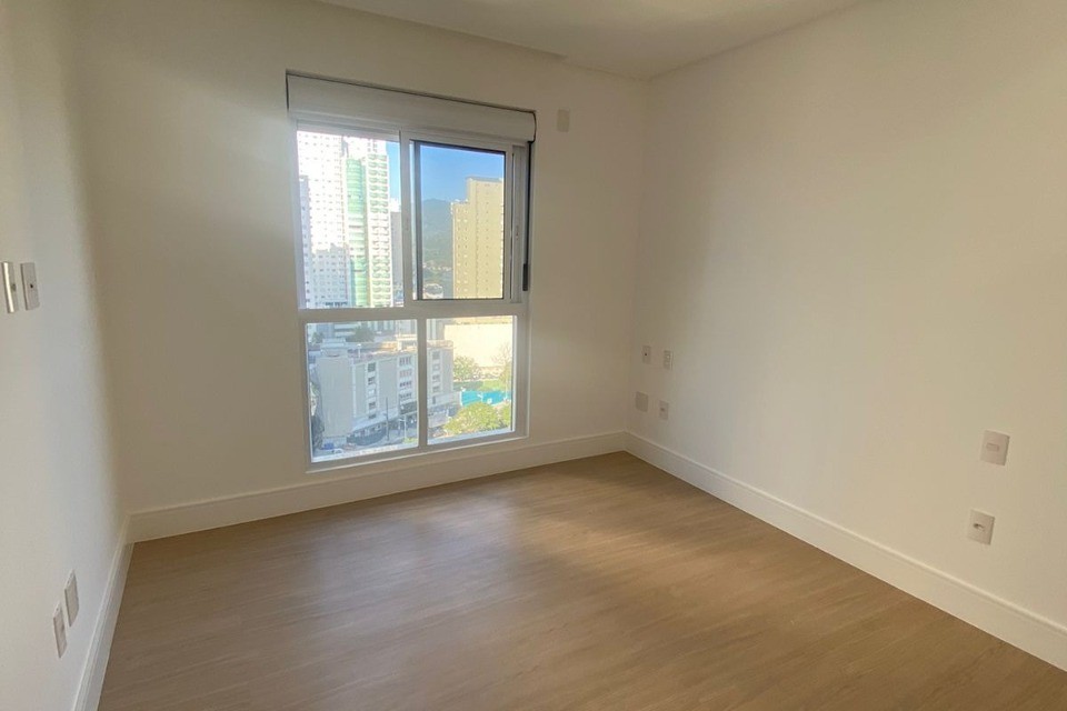 Apartamento 4 dormitórios Mirante Das Águas, Quadra Mar - Balneário