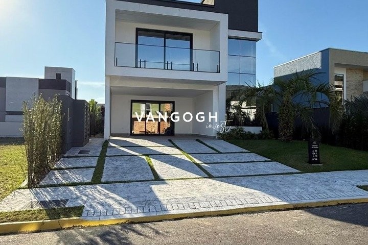 Casa em Condomínio 4 dormitórios Caledônia Private Village, Santa Regina - Camboriú