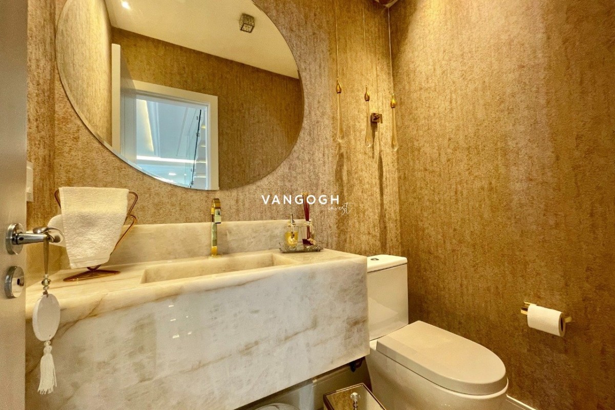 Apartamento 4 dormitórios Marie Antoinette, Meia Praia - ITAPEMA