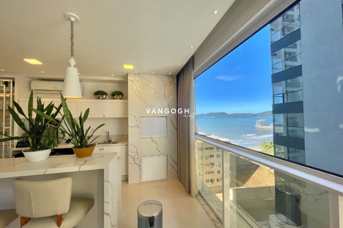 Apartamento 4 dormitórios Marie Antoinette, Meia Praia - ITAPEMA