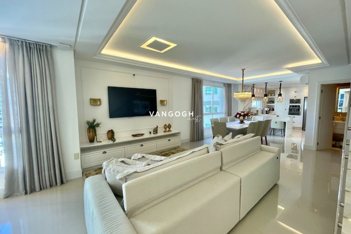 Apartamento 4 dormitórios Marie Antoinette, Meia Praia - ITAPEMA