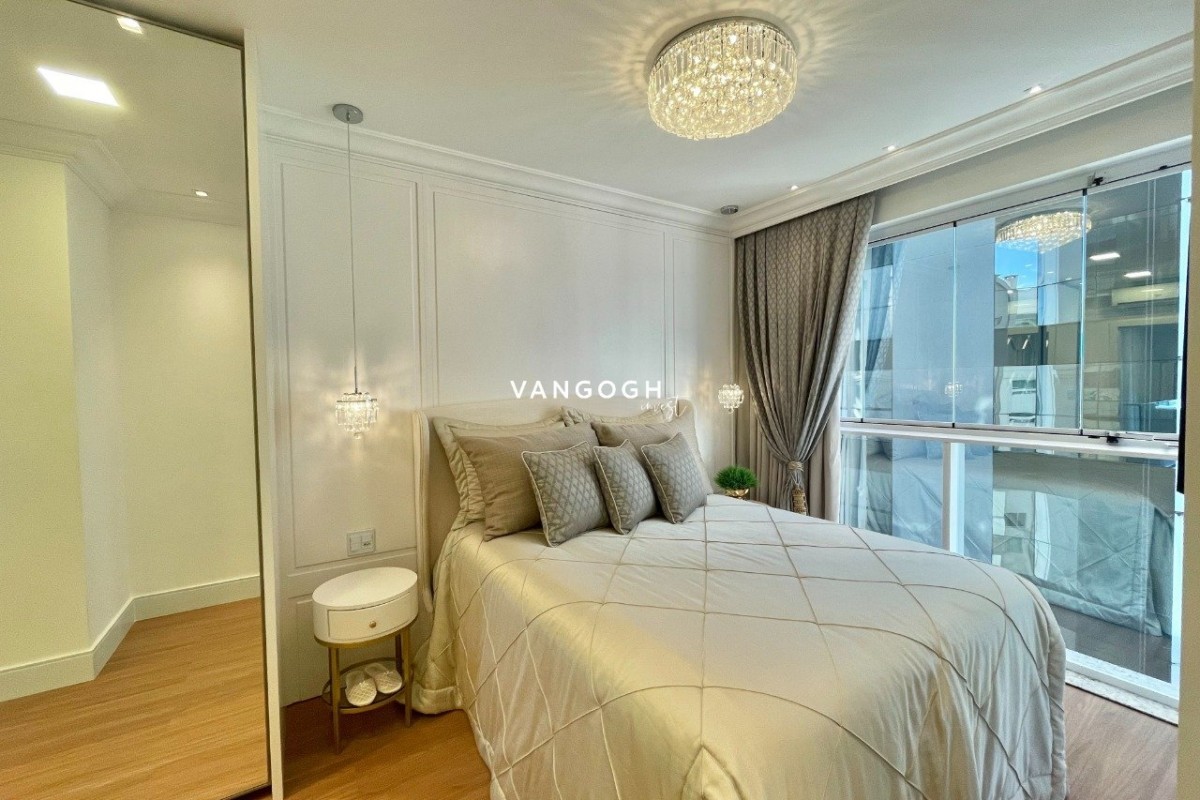 Apartamento 4 dormitórios Marie Antoinette, Meia Praia - ITAPEMA