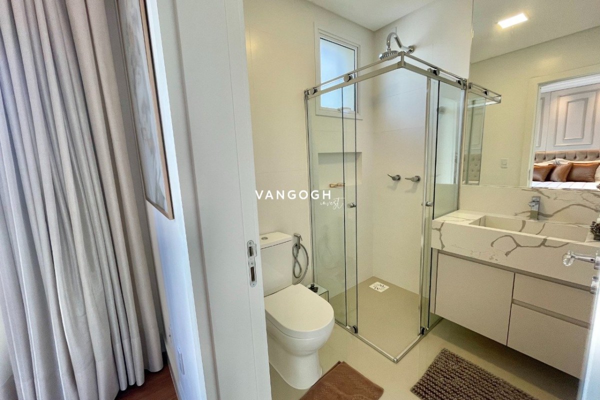 Apartamento 4 dormitórios Marie Antoinette, Meia Praia - ITAPEMA