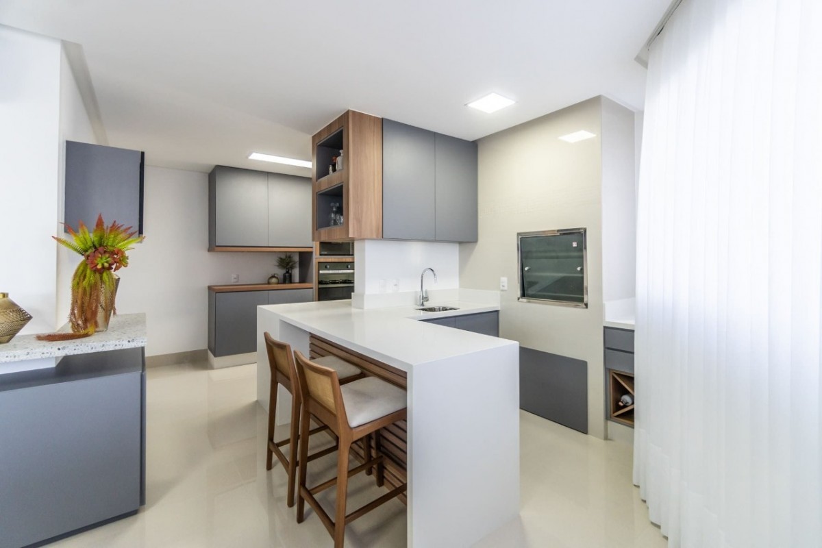 Apartamento 4 dormitórios Villa Castelli, Centro - Balneário Camboriú