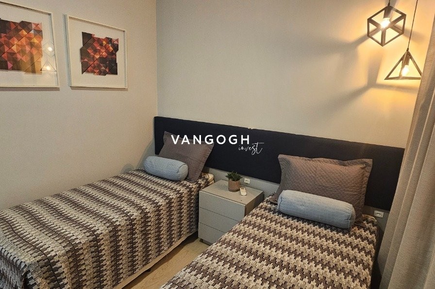 Apartamento 4 dormitórios Ed. Salinas - Quadra Mar, Meia Praia - ITAPEMA