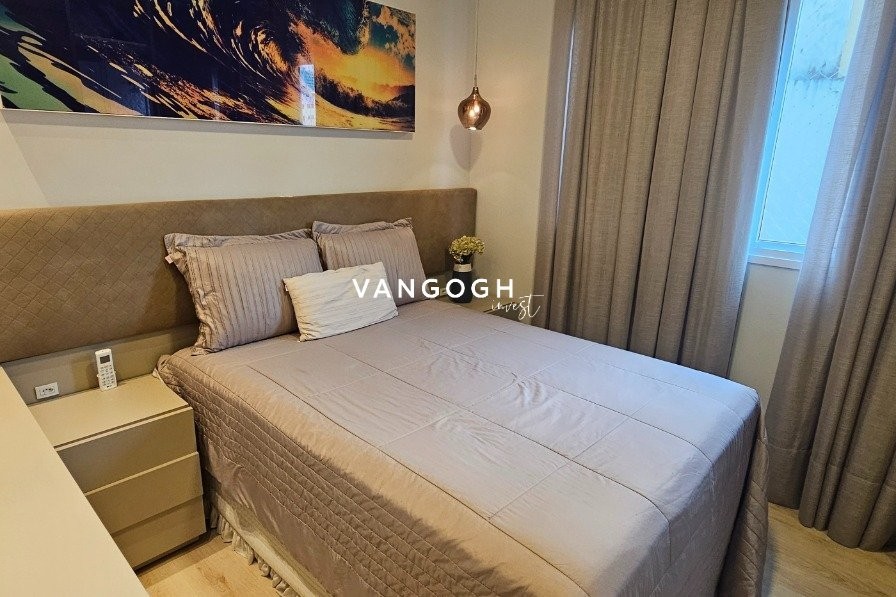 Apartamento 4 dormitórios Ed. Salinas - Quadra Mar, Meia Praia - ITAPEMA