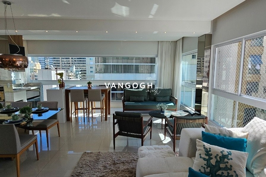 Apartamento 4 dormitórios Ed. Salinas - Quadra Mar, Meia Praia - ITAPEMA