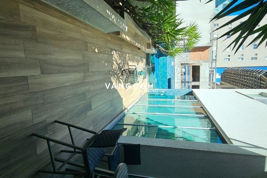 Apartamento 4 dormitórios Ed. Salinas - Quadra Mar, Meia Praia - ITAPEMA