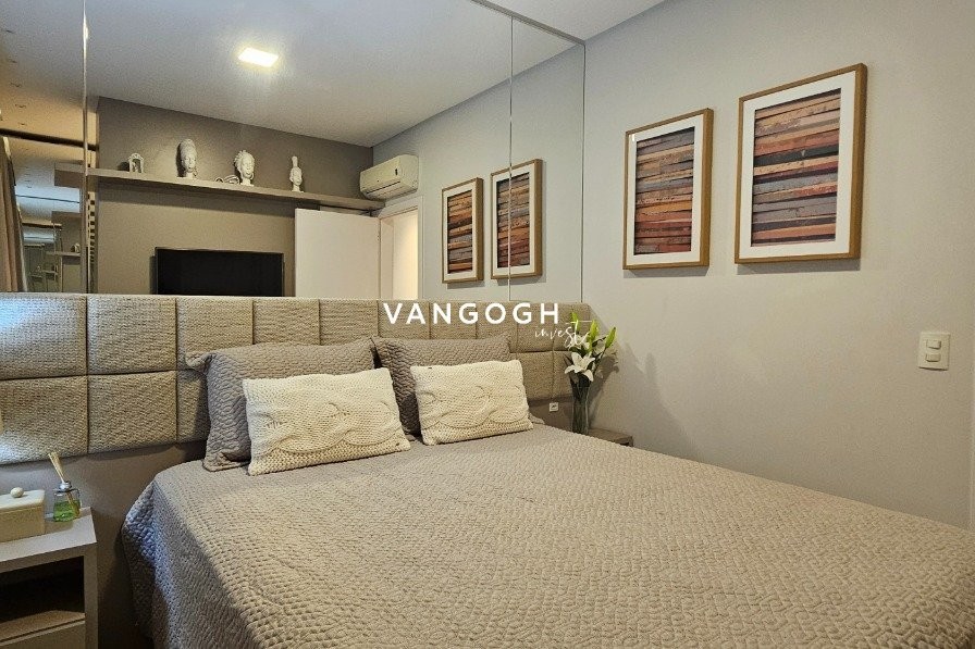 Apartamento 4 dormitórios Ed. Salinas - Quadra Mar, Meia Praia - ITAPEMA