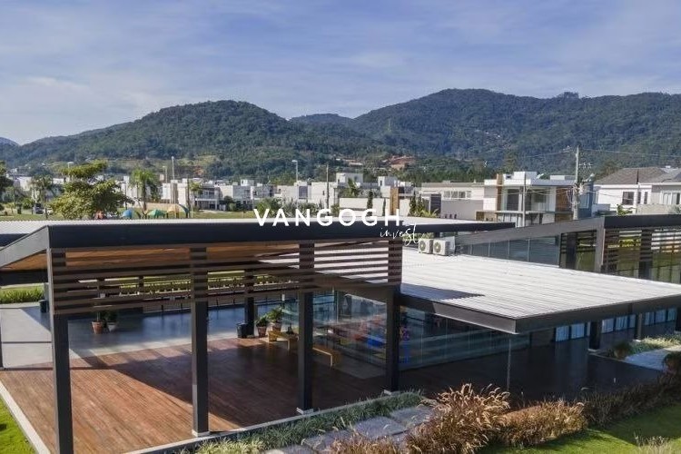Casa 4 dormitórios Praia Rosa, Santa Regina - Camboriú