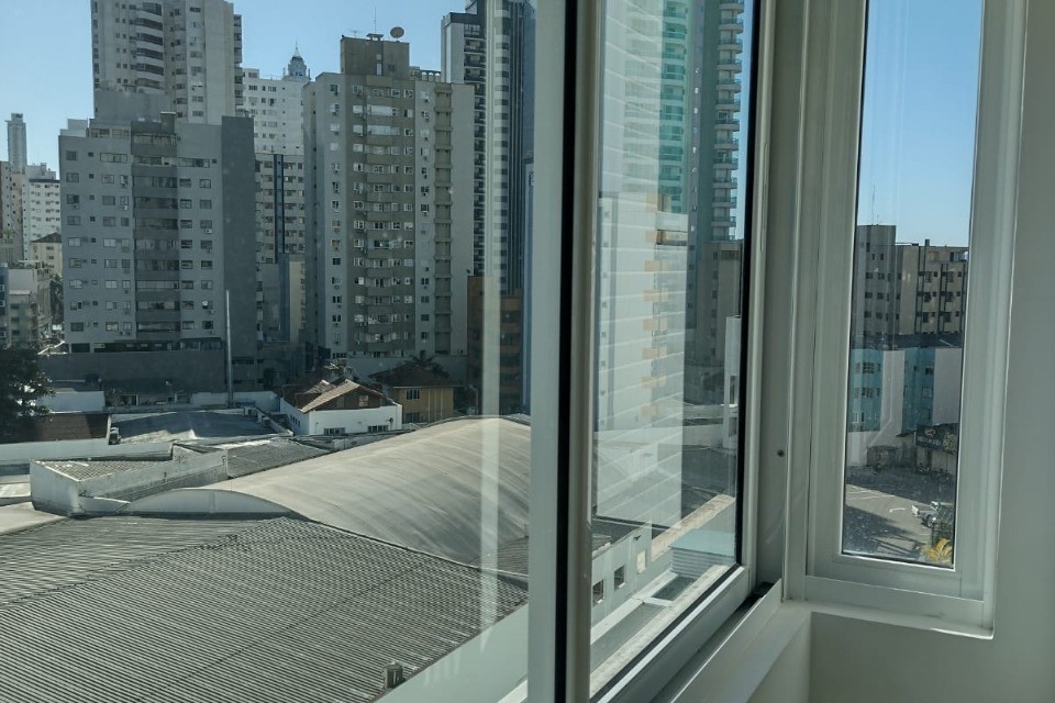 Apartamento 3 dormitórios Cidade Jardim, Quadra Mar - Balneário Camboriú