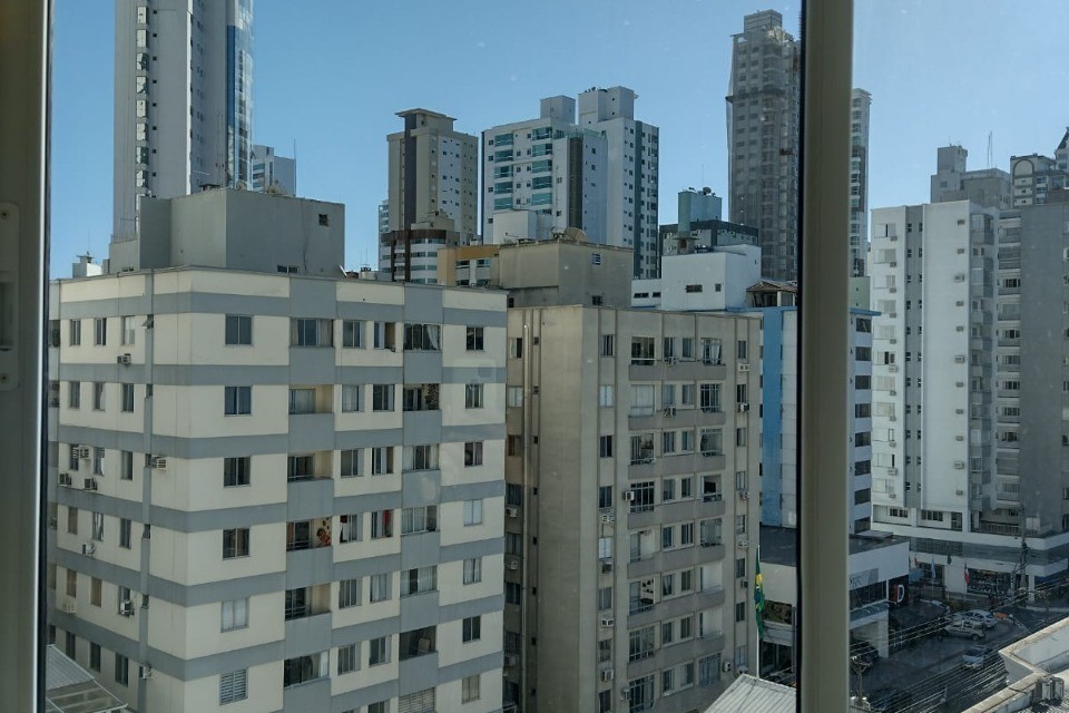Apartamento 3 dormitórios Cidade Jardim, Quadra Mar - Balneário Camboriú