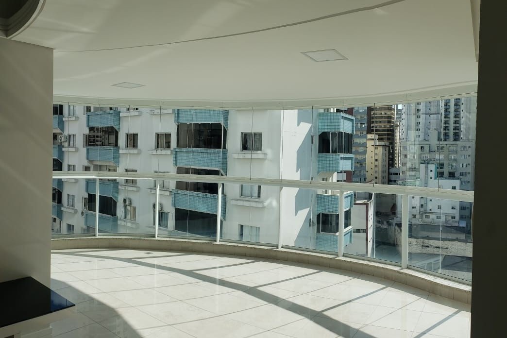 Apartamento 3 dormitórios La Madeson, Quadra Mar - Balneário Camboriú