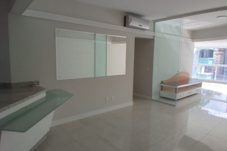 Apartamento 3 dormitórios La Madeson, Quadra Mar - Balneário Camboriú