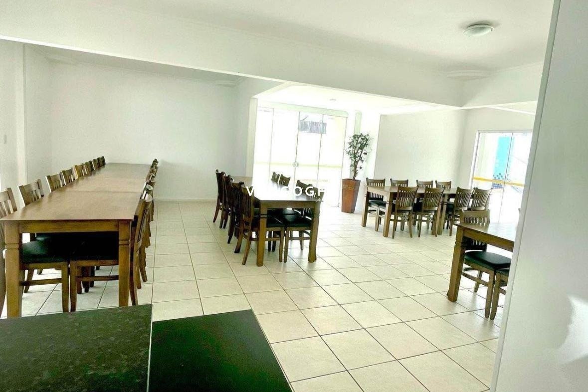 Apartamento 3 dormitórios Residence Piet Mondrian, Centro - Balneário Camboriú