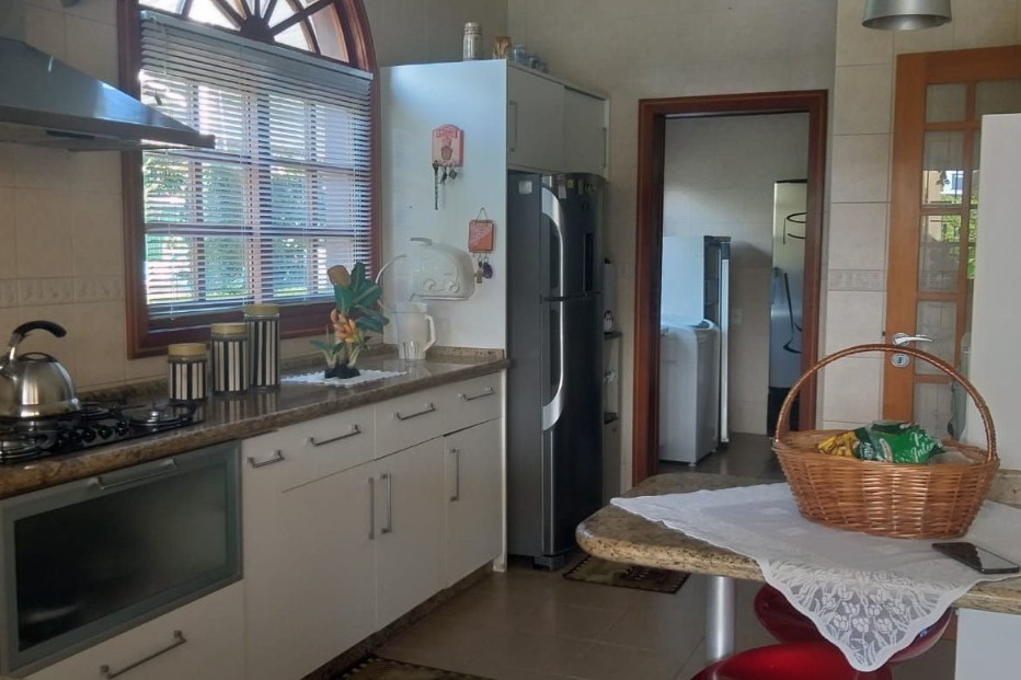 Casa 4 dormitórios , Taquaras - Balneário Camboriú