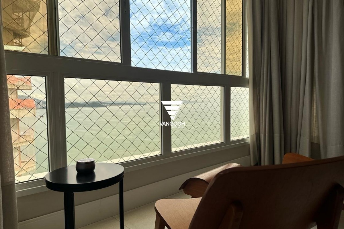 Apartamento 4 dormitórios Via Marina, Quadra Mar - Balneário Camboriú