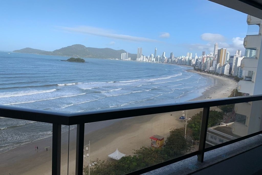 Apartamento 3 dormitórios Monte Olympo, Frente Mar - Balneário Camboriú