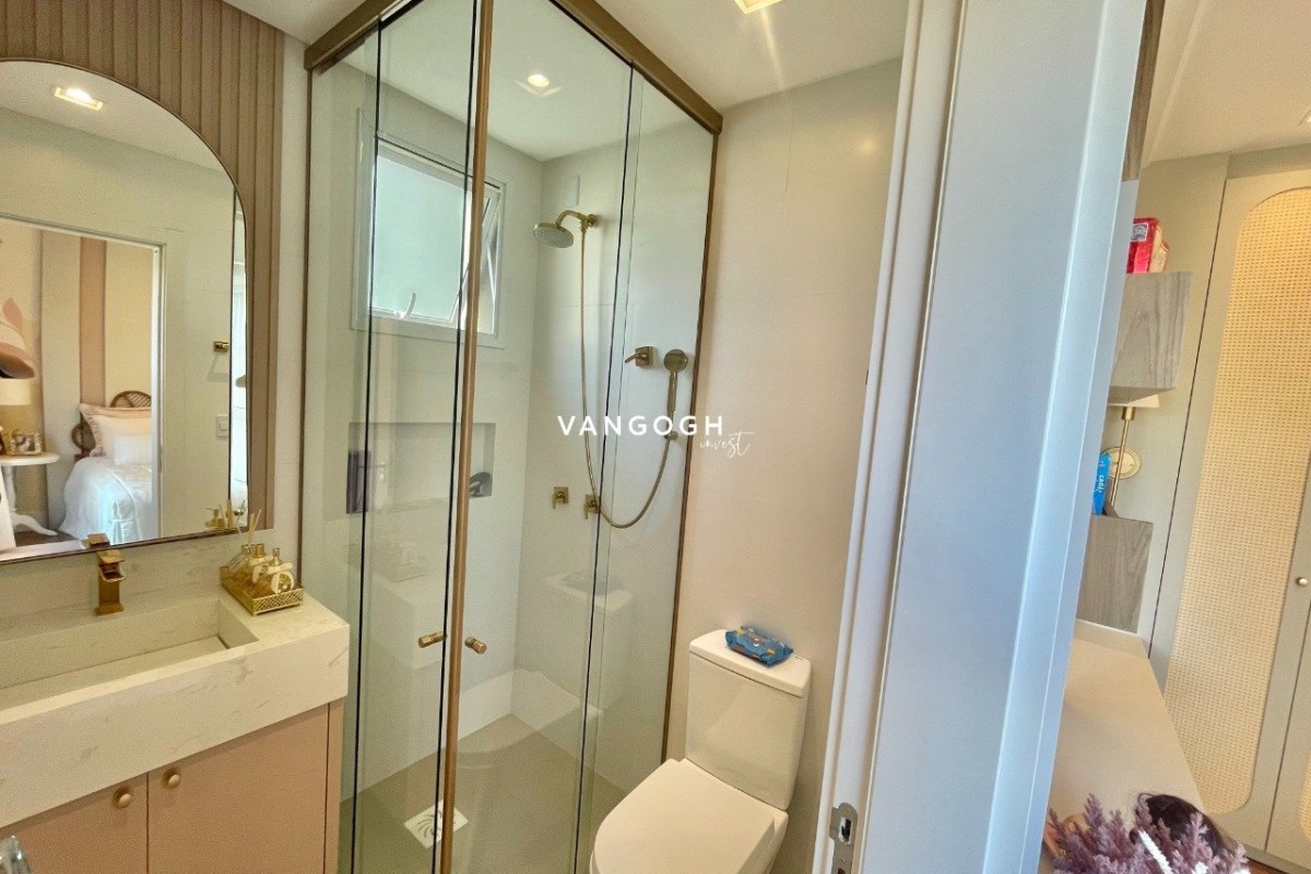 Apartamento 4 dormitórios Marie Antoinette, Meia Praia - ITAPEMA