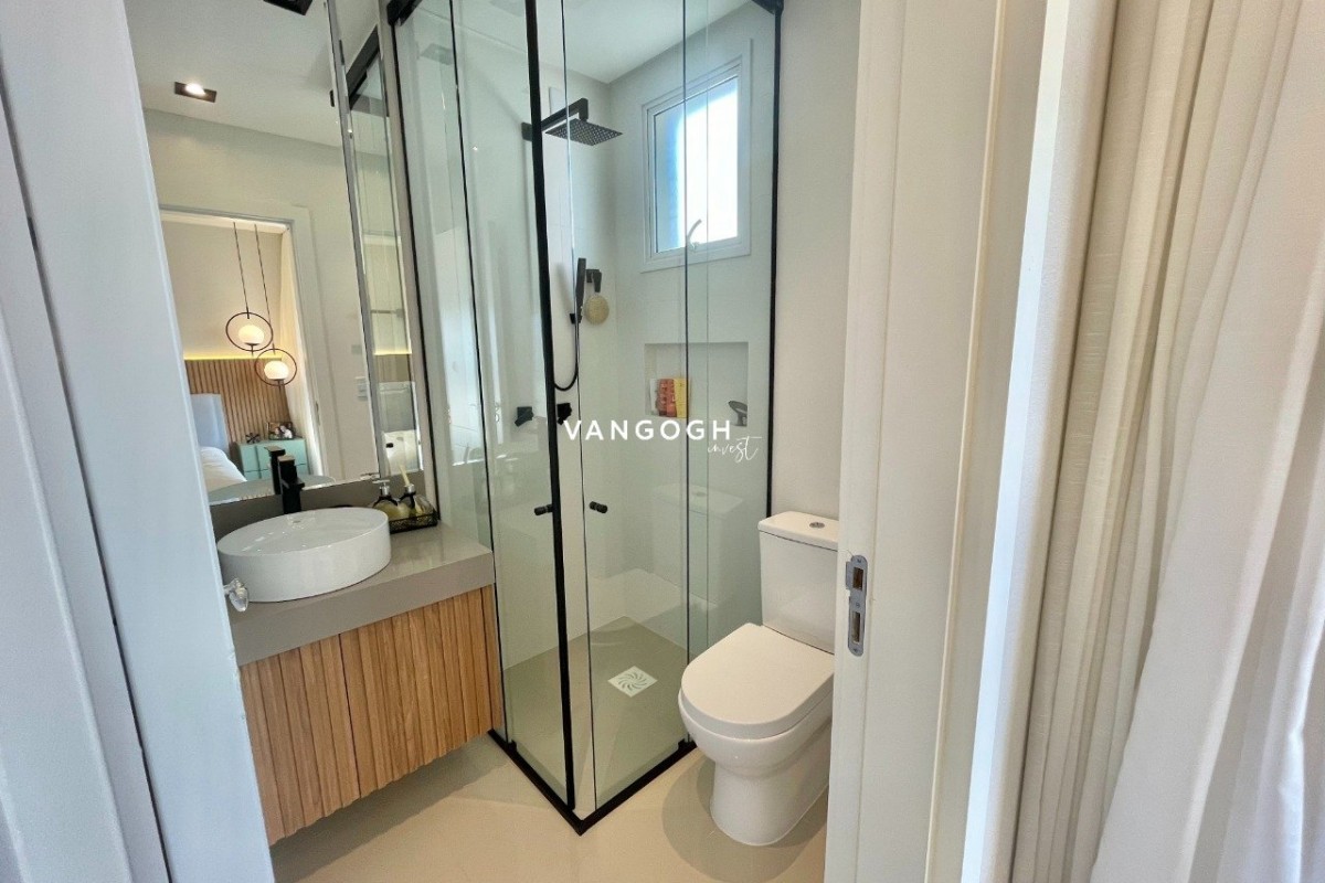 Apartamento 4 dormitórios Marie Antoinette, Meia Praia - ITAPEMA