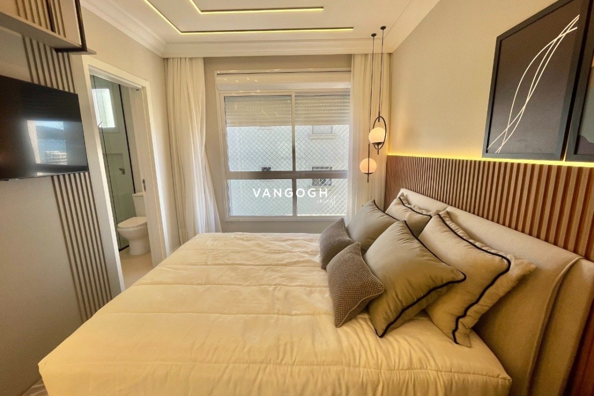Apartamento 4 dormitórios Marie Antoinette, Meia Praia - ITAPEMA