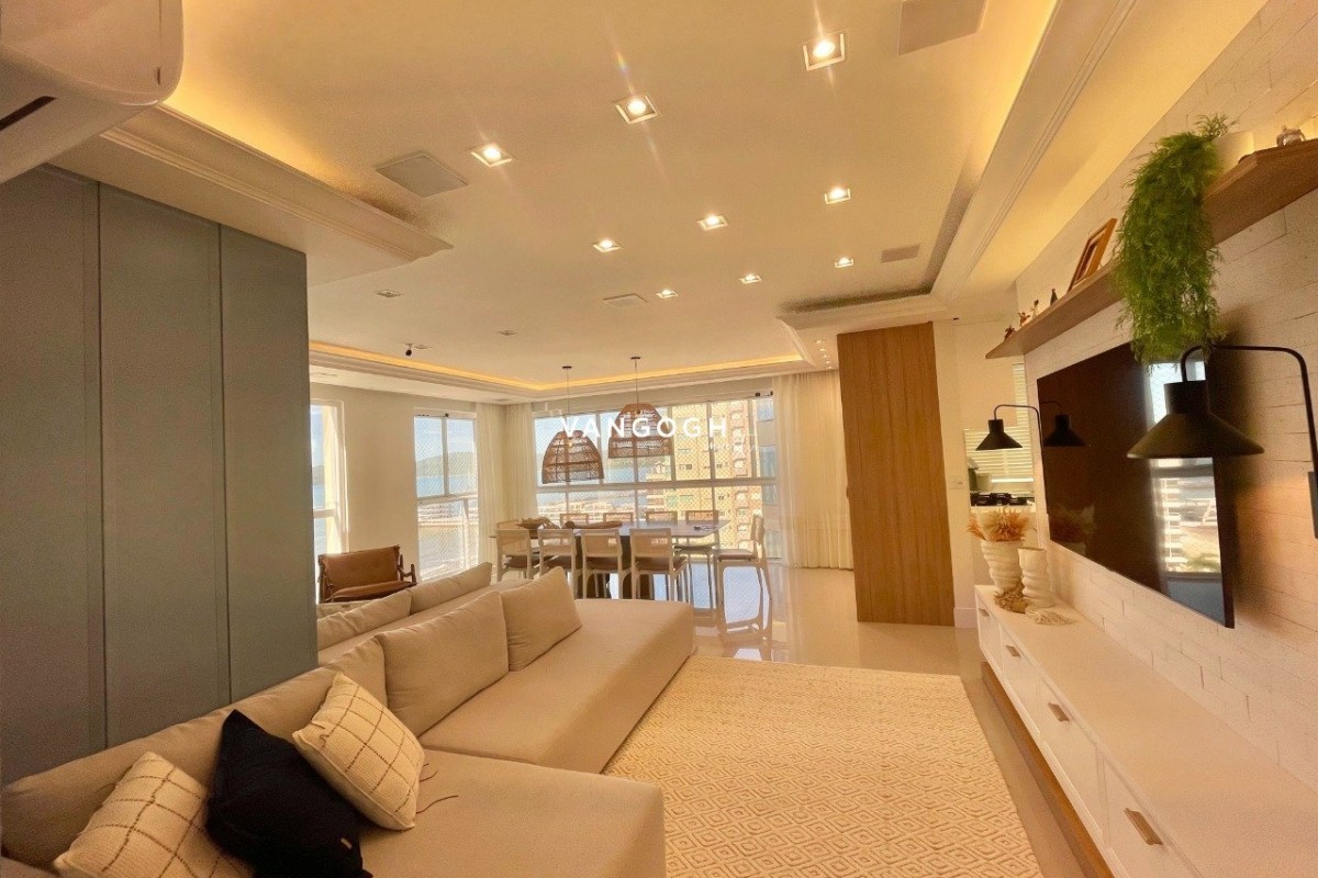 Apartamento 4 dormitórios Marie Antoinette, Meia Praia - ITAPEMA