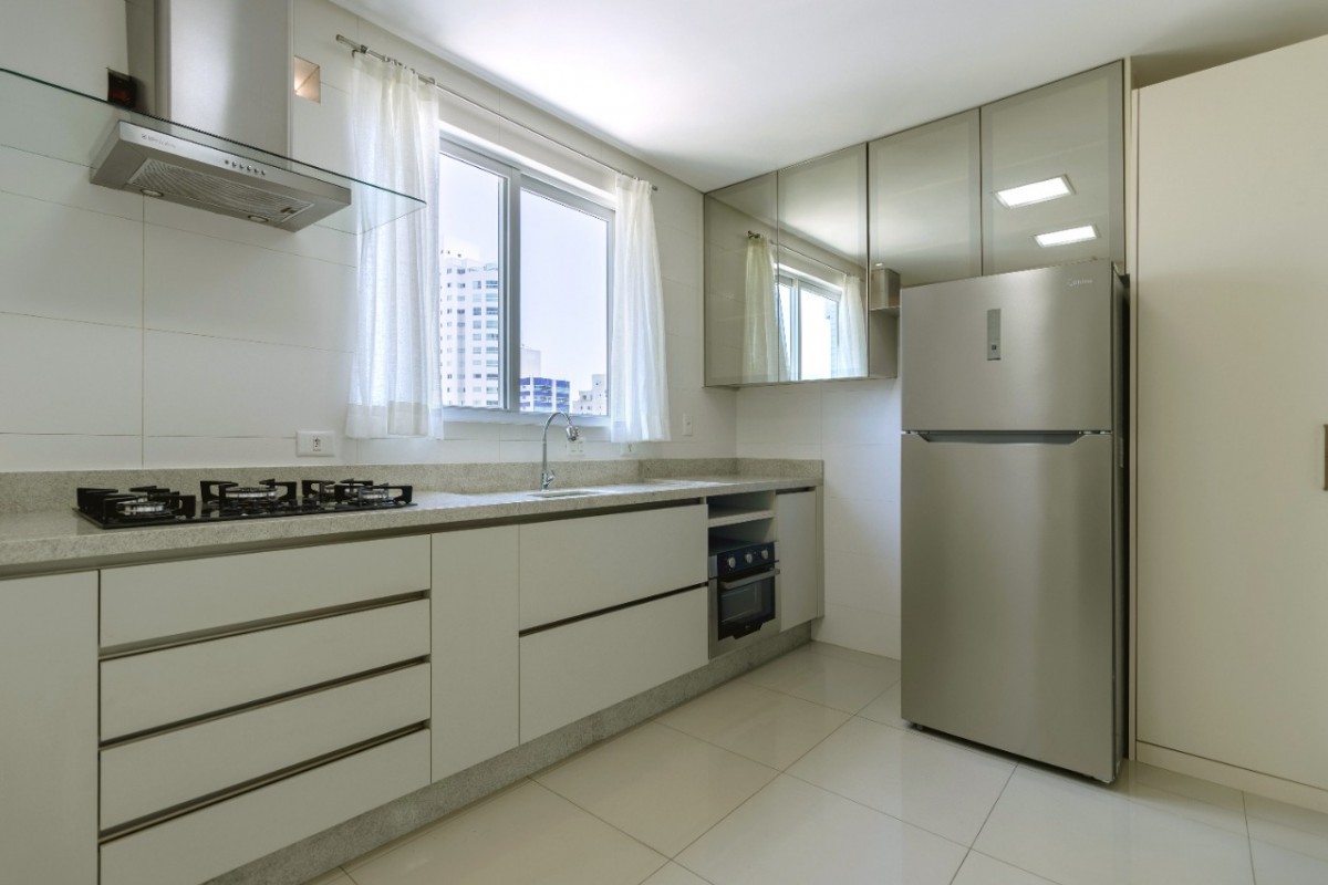 Apartamento 4 dormitórios Villa Serena Home Club, Quadra Mar - Balneário Camboriú