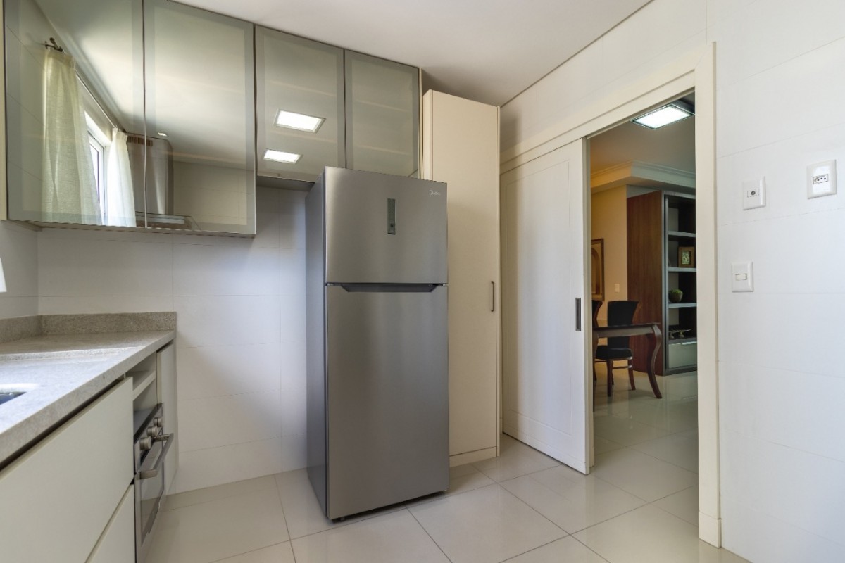 Apartamento 4 dormitórios Villa Serena Home Club, Quadra Mar - Balneário Camboriú