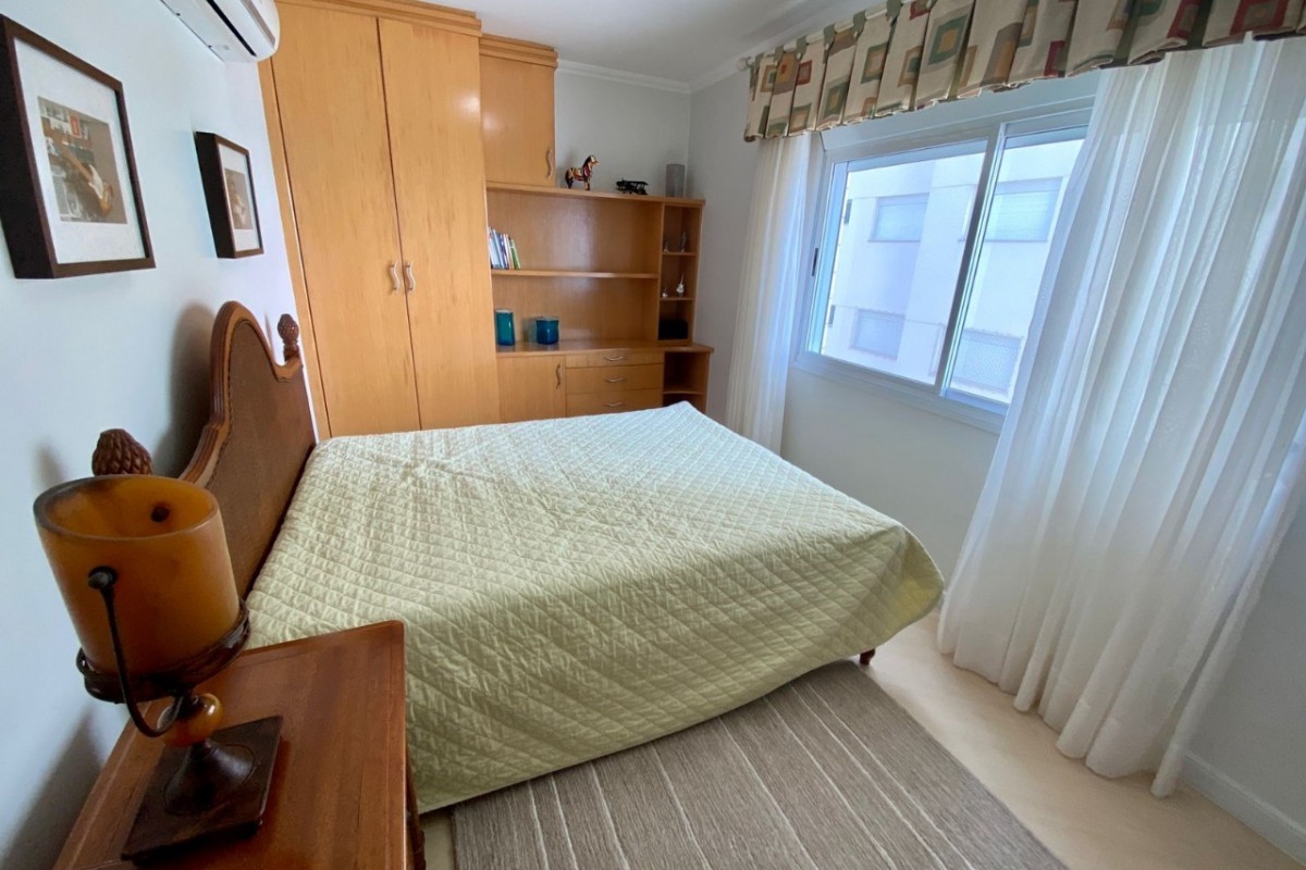 Apartamento 3 dormitórios Royal Palace, Frente Mar - Balneário Camboriú