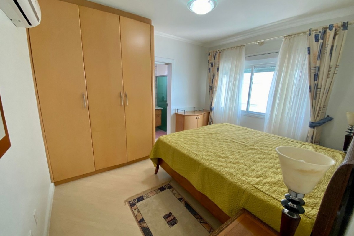 Apartamento 3 dormitórios Royal Palace, Frente Mar - Balneário Camboriú