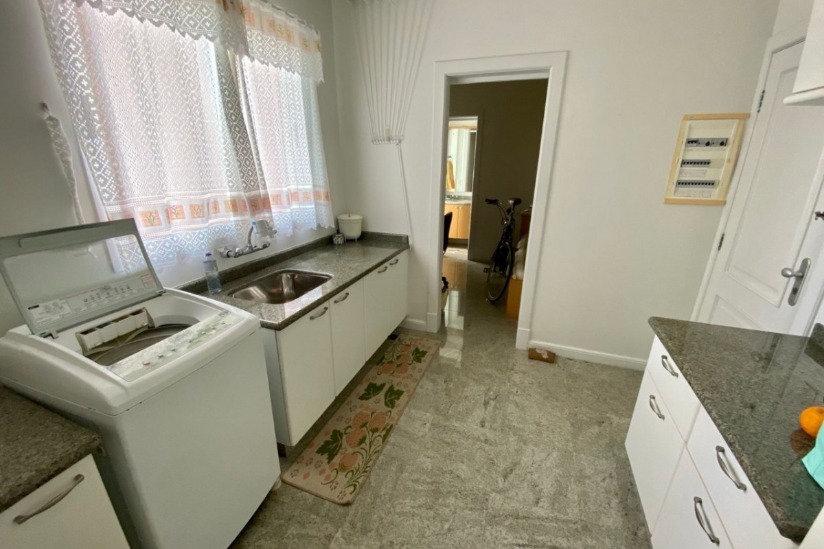 Apartamento 3 dormitórios Royal Palace, Frente Mar - Balneário Camboriú