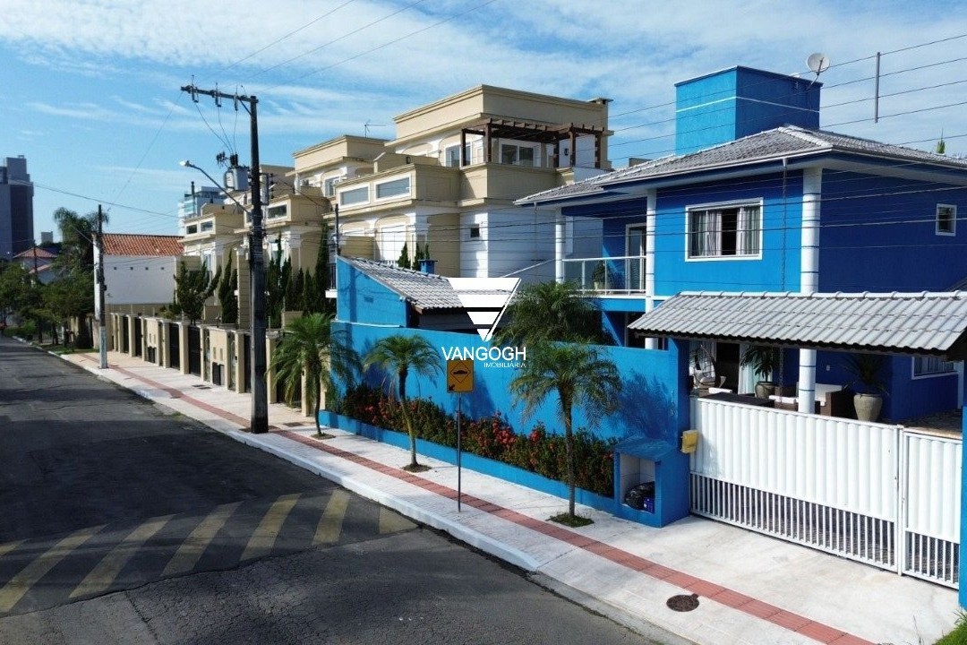 Casa 5 dormitórios , Praia dos Amores - Balneário Camboriú