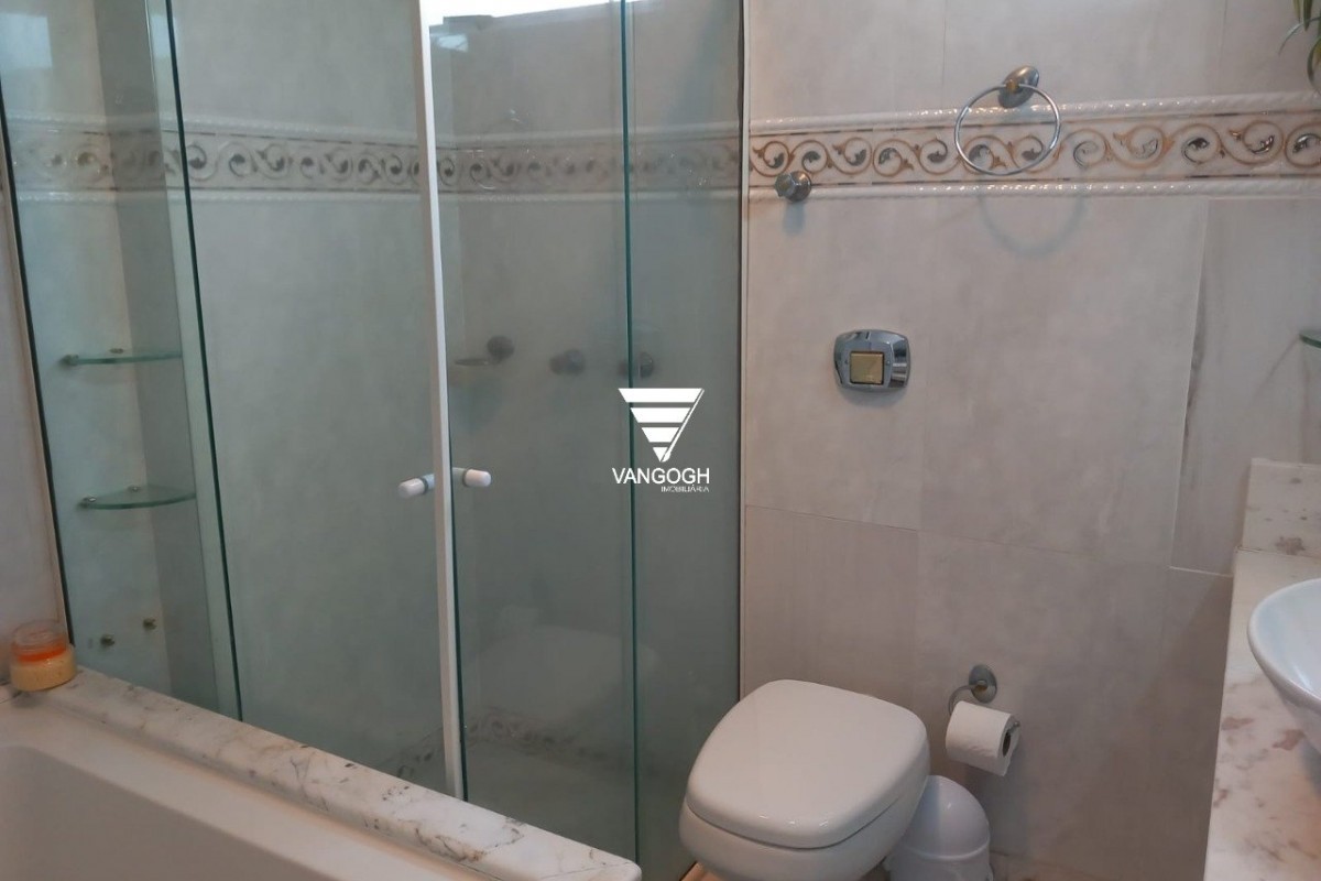 Apartamento 3 dormitórios Rainha Vitória, Quadra Mar - Balneário Camboriú