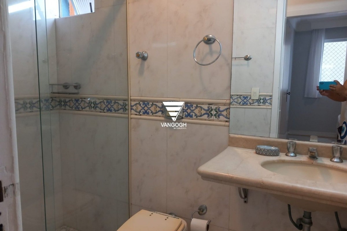 Apartamento 3 dormitórios Rainha Vitória, Quadra Mar - Balneário Camboriú