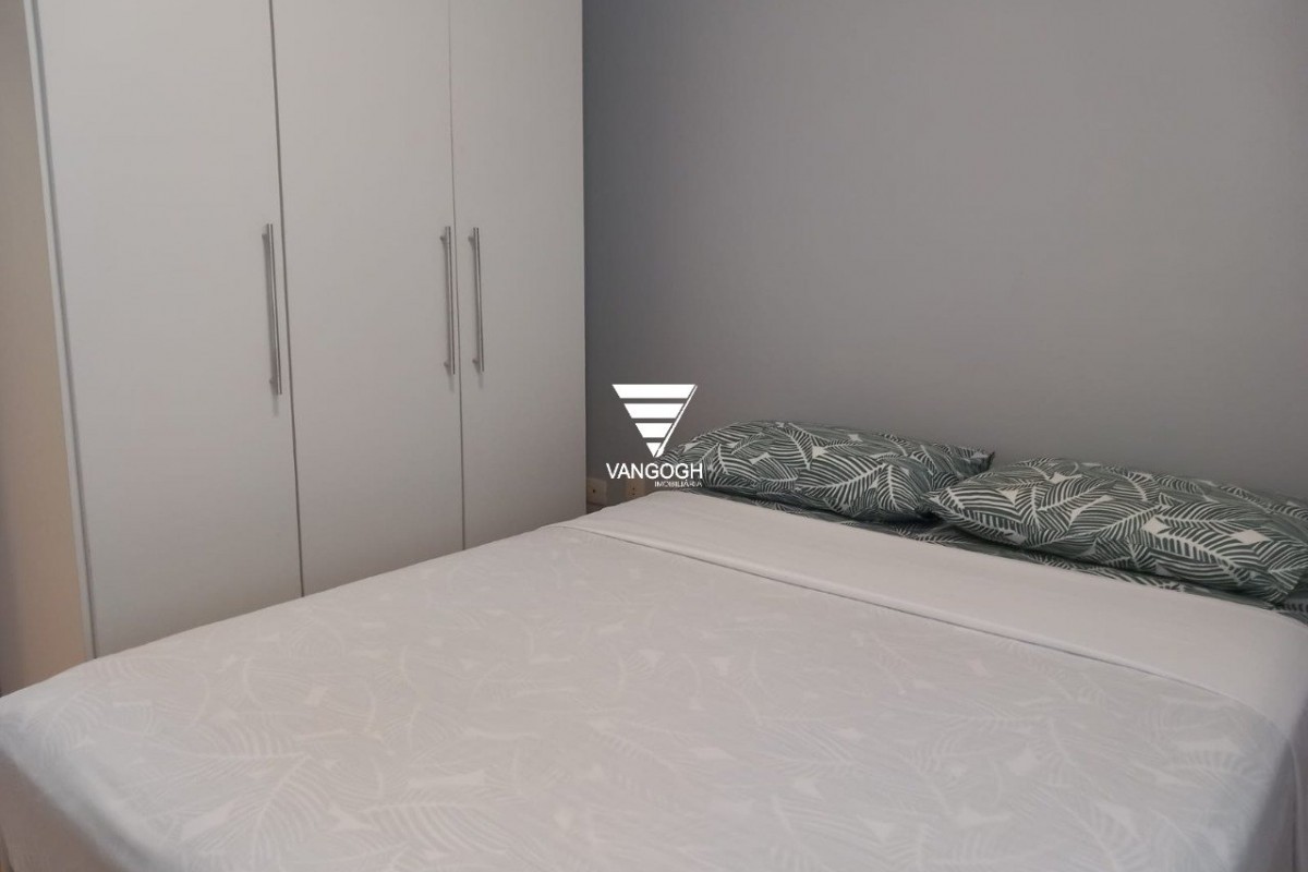 Apartamento 3 dormitórios Rainha Vitória, Quadra Mar - Balneário Camboriú