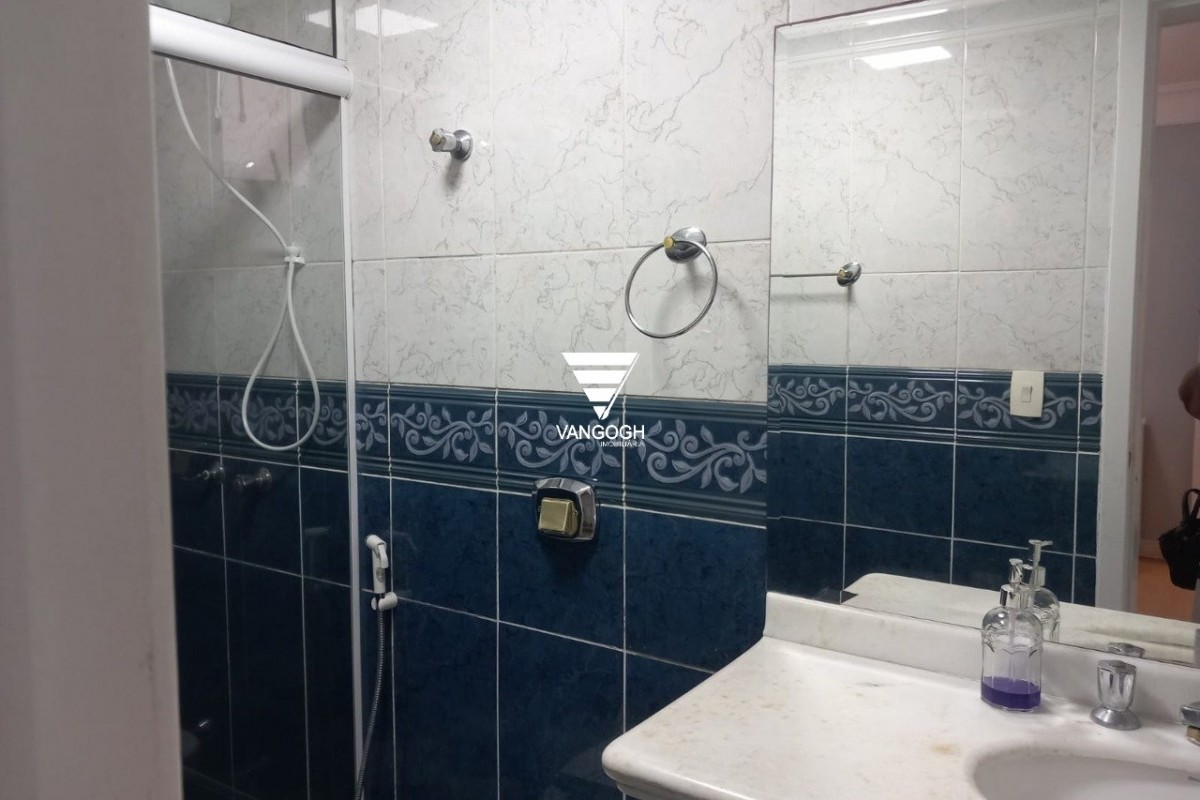 Apartamento 3 dormitórios Rainha Vitória, Quadra Mar - Balneário Camboriú