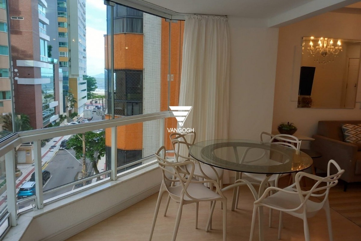 Apartamento 3 dormitórios Rainha Vitória, Quadra Mar - Balneário Camboriú