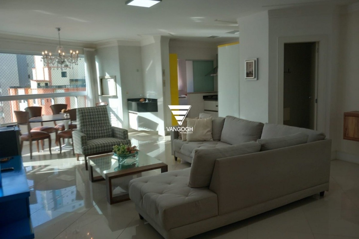 Apartamento 3 dormitórios Rainha Vitória, Quadra Mar - Balneário Camboriú