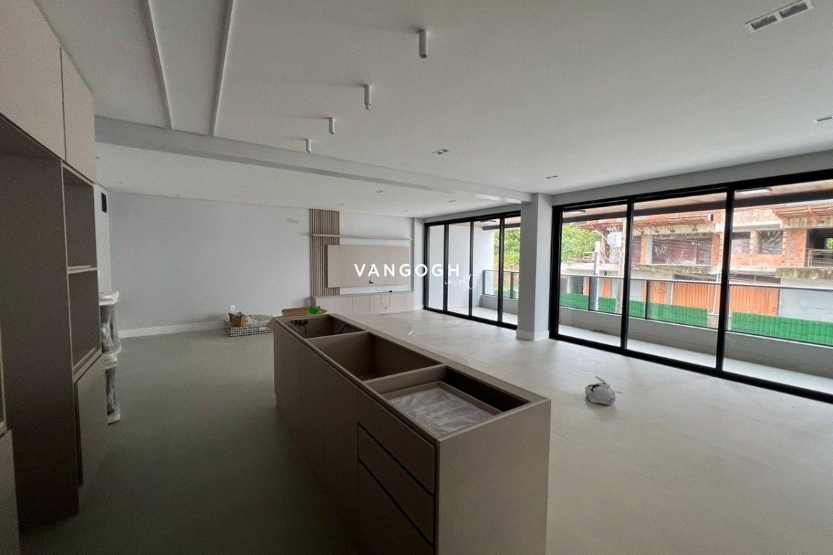 Apartamento 3 dormitórios Dusseldorf