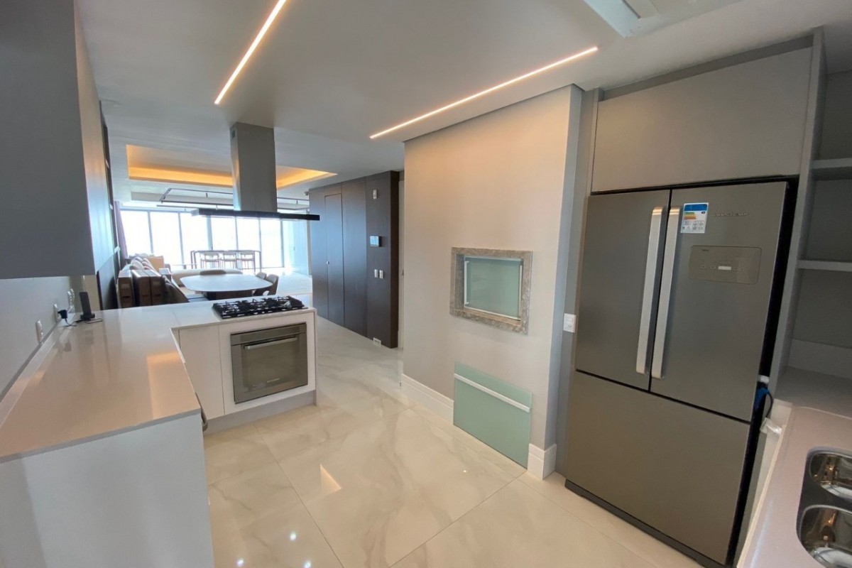 Apartamento 4 dormitórios Splendido