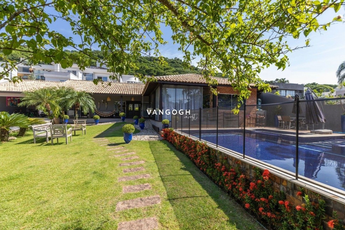 Casa 4 dormitórios , Barra - Balneário Camboriú